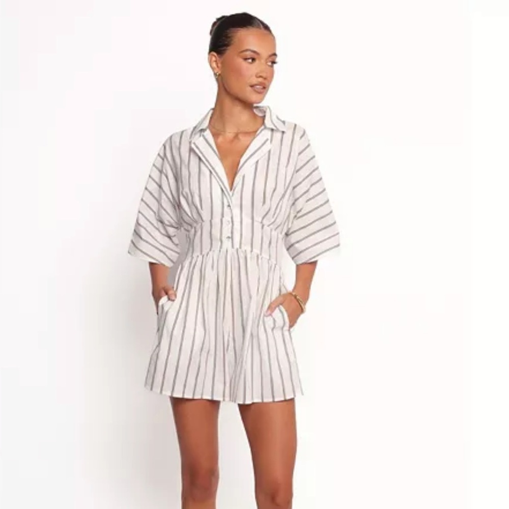 Petal & Pup Sonyalle Stripped Romper Size Small